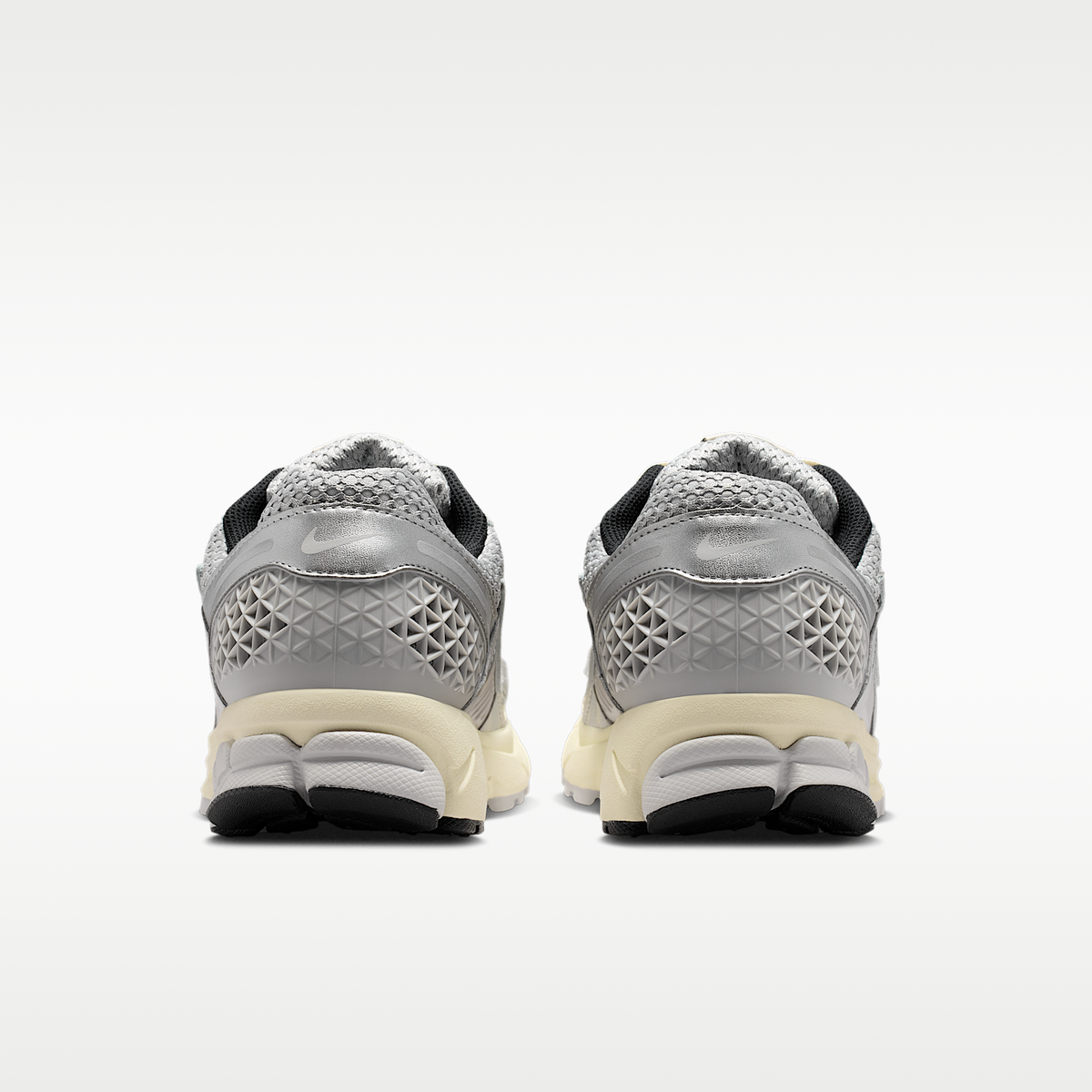 Zoom Vomero 5 Grey Fog Chrome